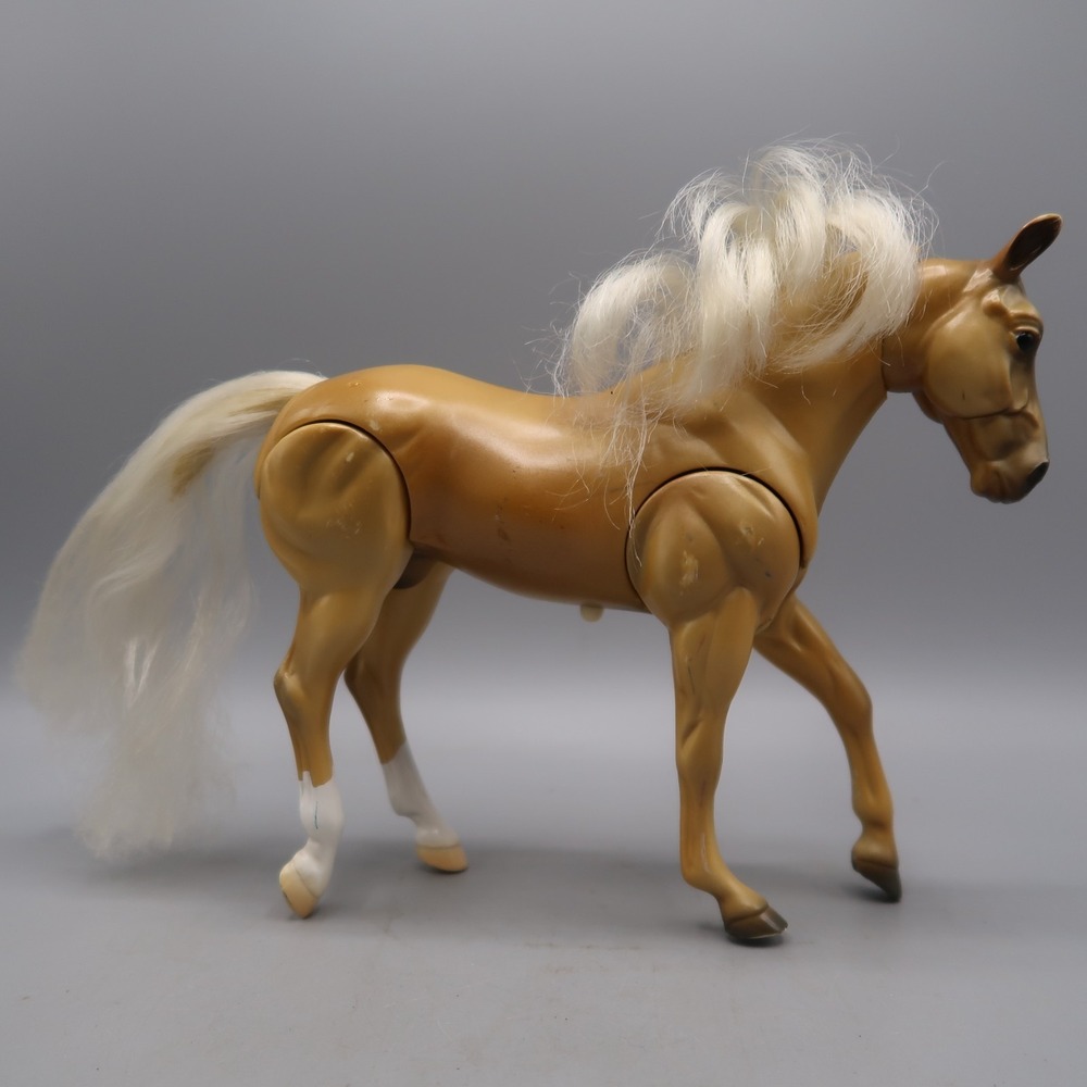 Breyer Dixie Palomino Qarter Horse Pony Gals w/ Movable Head & Legs